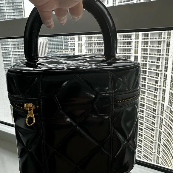 Chanel Black Patent Vanity 4 series 1997 - Picture 4 of 16